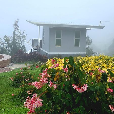 Serene Mountain Escape Digos Bagian luar foto