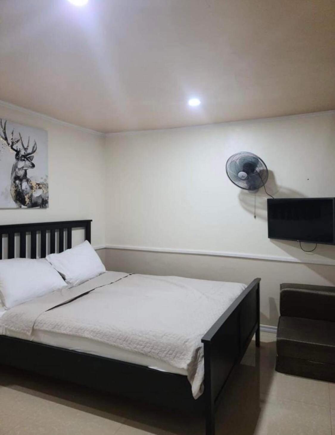 Serene Mountain Escape Digos Bagian luar foto