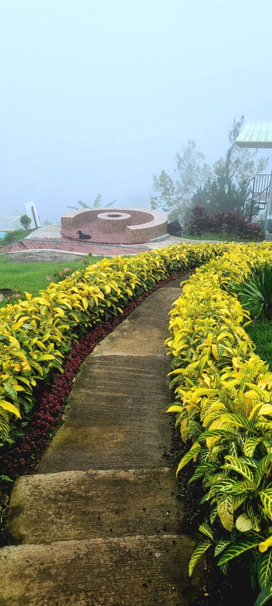 Serene Mountain Escape Digos Bagian luar foto